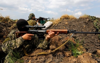 В Зайцево группа боевиков, переодетых под украинских военных, обстреляла жилые кварталы, - штаб