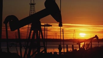 Цена нефти Brent установилась выше 37 долл. за баррель