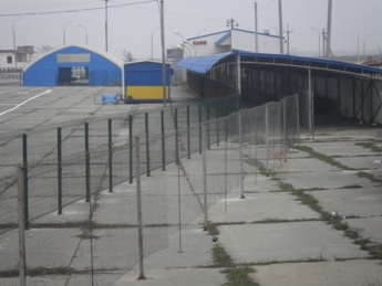 В оккупированном Крыму заявили, что Киев перекрыл въезд на полуостров через пункт "Чонгар"