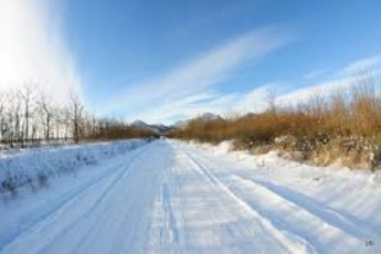 Движение на запорожских трассах из-за снегопада не перекрыто