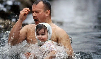 Черновицкие церкви отказались от купаний на Крещение
