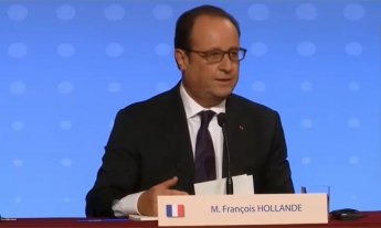 Олланд: Франция находится в состоянии чрезвычайного экономического положения