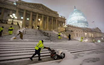 Жертвами снежной бури в США стали 12 человек