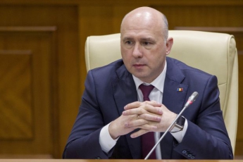 Премьер Молдавии назвал "совершенно неправомерными" требования протестующих провести досрочные выборы