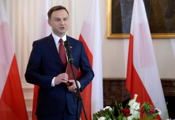 В Польше возбудили уголовное дело за видеошутку в Интернете над президентом Дудой