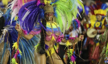 В Сан-Паулу проходит ежегодный карнавал (фото)