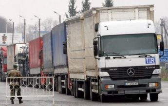 Украина договорилась с Россией о взаимном возвращении заблокированных грузовиков
