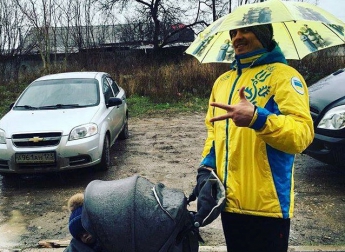 Усик прогулялся в форме сборной Украины по оккупированному Симферополю