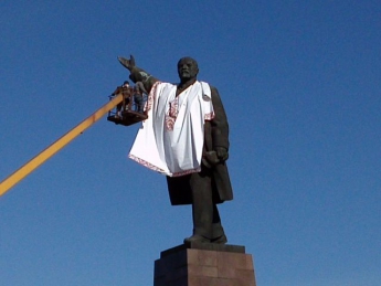 "Сила нации" предупредила местных защитников Ленина