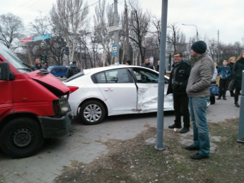 В Запорожье снова ДТП с маршруткой - есть пострадавшие (фото)