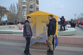 Гражданский корпус «Азов» развернул палатку у Тараса Шевченко (фото)