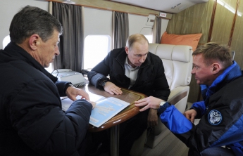 Путин назвал строительство моста через Керченский пролив "исторической миссией"