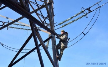 В оккупированном Севастополе вновь вводятся отключения электроэнергии по графику "три на три часа"