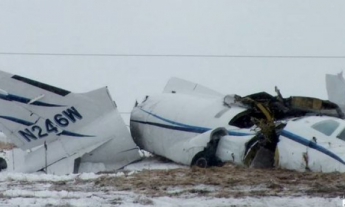 В результате авиакатастрофы в Канаде погибли семь человек, среди них – экс-министр (фото)