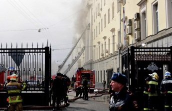 В Москве горит здание Министерства обороны РФ (видео)