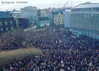 В Исландии назначили нового премьера и договорились о проведении досрочных выборов