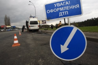 В Черкасской обл. столкнулись грузовик и легковушка, погибли четверо человек