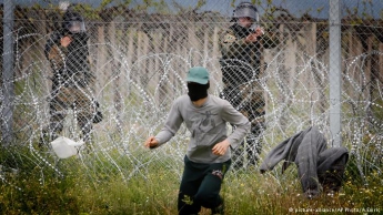 Полиция Македонии вновь применила газ и гранаты против беженцев, которые прорывались в страну из Греции