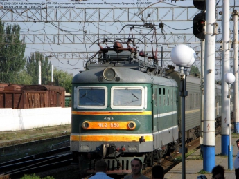 Укрзализниця добавила на майские всего один поезд через Мелитополь