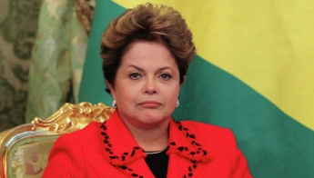Президент Бразилии Русеф обещает бороться за пост в случае импичмента