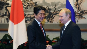 Путин сообщил премьер-министру Японии, что украинское руководство сейчас не способно выполнить минские договоренности, - Лавров