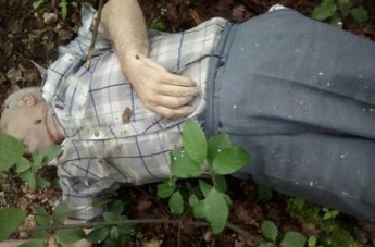 Под Киевом нашли тело убитого: мужчину душили и резали ножом