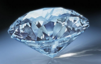 Самый дорогой алмаз в мире продан за 63 млн долларов