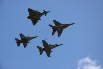 Британские ВВС перехватили пять российских военных самолетов у границ Эстонии