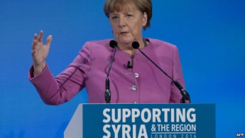 Санкции с РФ будут сняты, когда Киев вернет контроль над границей, - Меркель