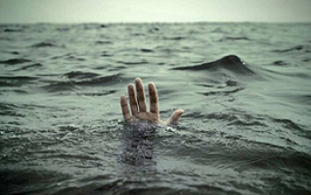 В Днепропетровской обл. за сутки на воде погибли двое взрослых и 13-летняя девочка