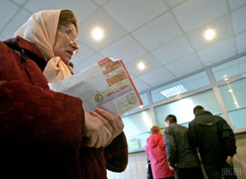 Министр соцполитики: рано или поздно пенсионный возраст в Украине придется поднять