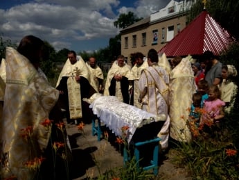 Протоиерея Игоря Казимирова похоронили на территории храма