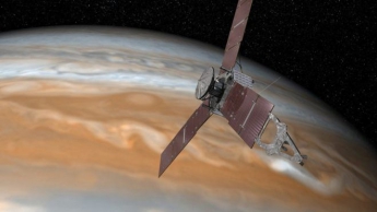 NASA вывело межпланетную станцию "Юнона" на орбиту Юпитера