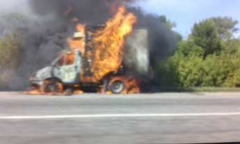 На трассе сгорел грузовик (фото)