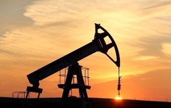 Добыча нефти ОПЕК выросла до максимума с 2008 года