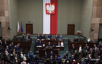 Польша начала признавать геноцид на Волыни