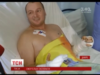 Раненый боец «Донбасса» еще не ходит, но пошел на поправку