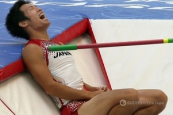 Пенис помешал японскому прыгуну с шестом выйти в финал Олимпиады: видеофакт