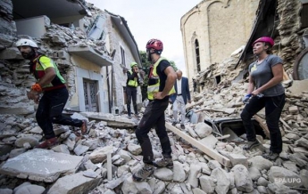 Число жертв землетрясения в Италии приблизилось к 250
