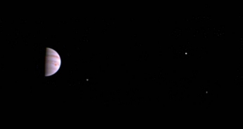 В NASA показали снимок гейзера на потенциально обитаемом спутнике Юпитера (фото, видео)