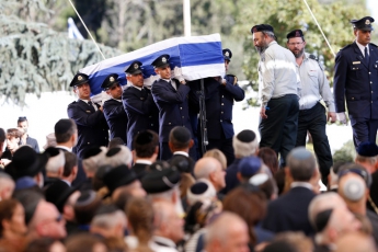 В Иерусалиме похоронили Шимона Переса (фото)