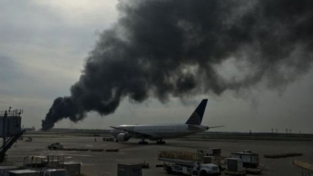 В сети появилось видео загоревшегося в Чикаго Boeing с 170 людьми на борту
