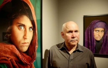 Пакистан депортирует афганку с обложки National Geographic