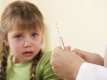 Медики комментируют страшилки о вакцине