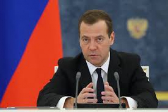 Медведев сравнил Саакашвили с обгадившимся пассажиром