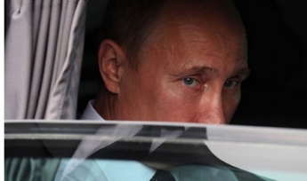 В Керчи «рухнул Путин»: в сети откровенно издеваются (фото)