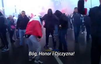 В Польше избили поджигателей флага Украины (видео)