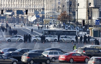На Майдане собираются митингующие: в столице дежурят 5 тысяч полицейских (фото)