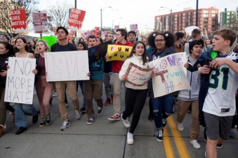 В Сиэтле против Трампа протестуют школьники