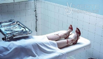 Стали известны подробности смерти женщины в туалете магазина